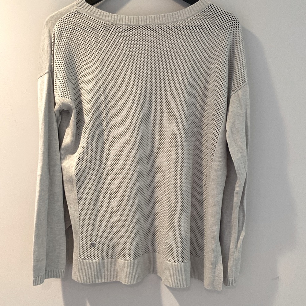 Lululemon top - Picture 2 of 8